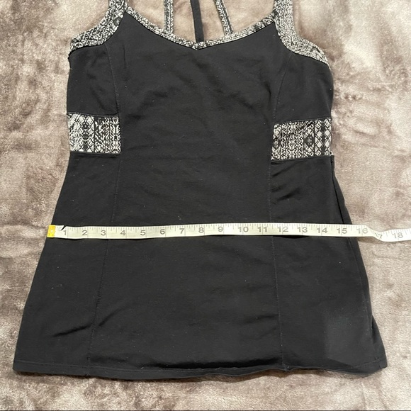 Athleta Black and Grey Crop Top - Picture 6 of 7